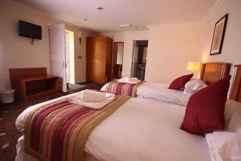 Plas Derwen Hotel Abergavenny Eksteriør billede