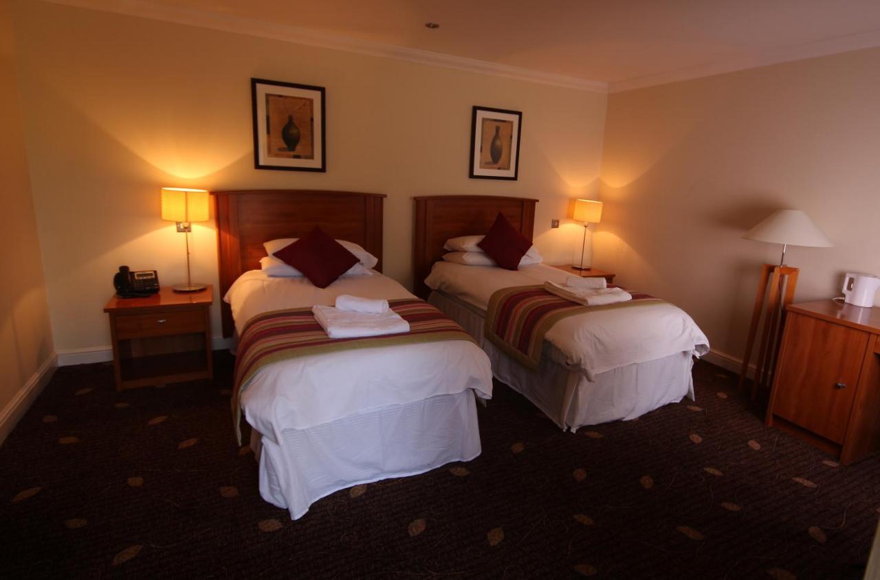 Plas Derwen Hotel Abergavenny Eksteriør billede