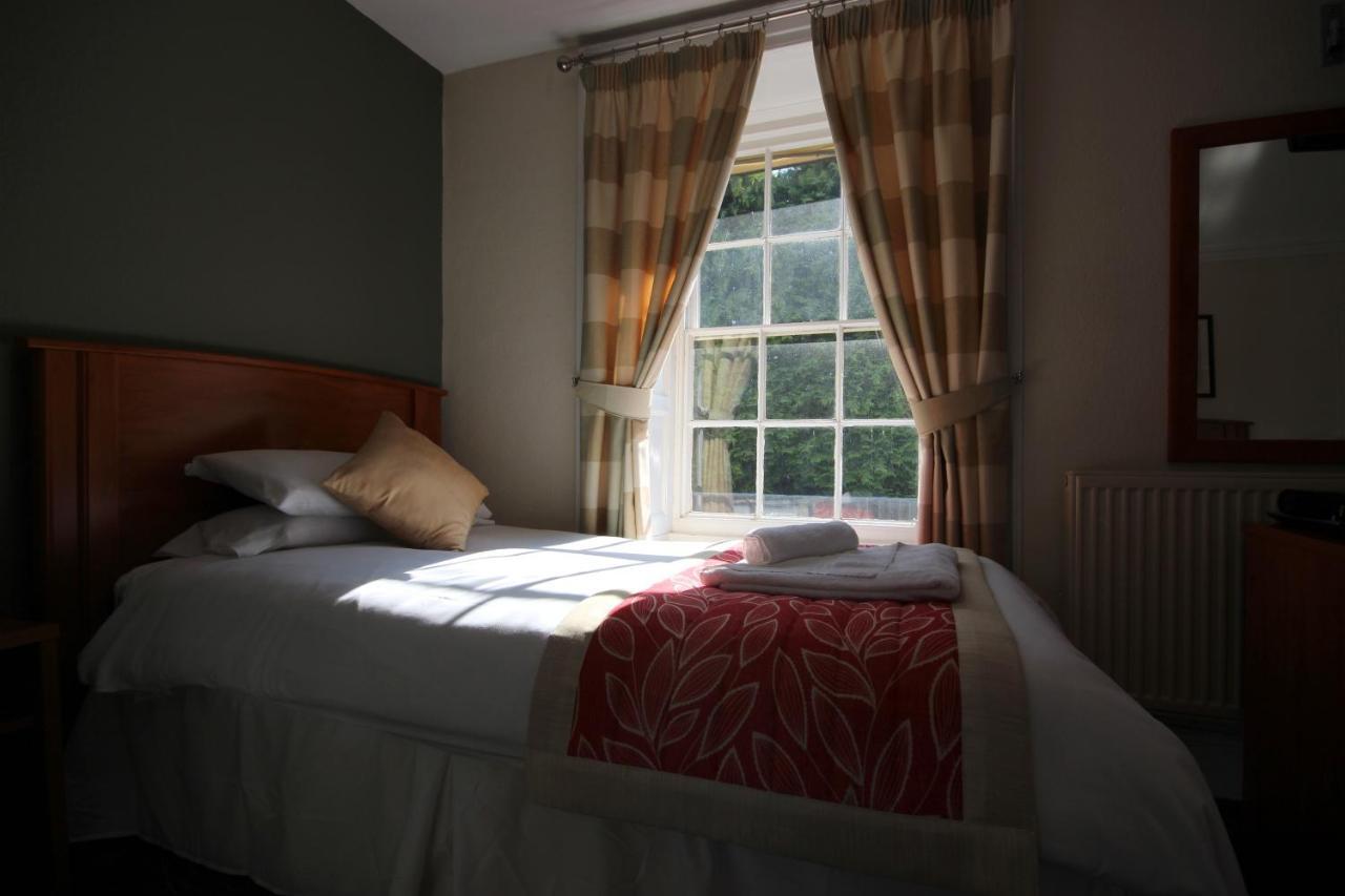 Plas Derwen Hotel Abergavenny Eksteriør billede