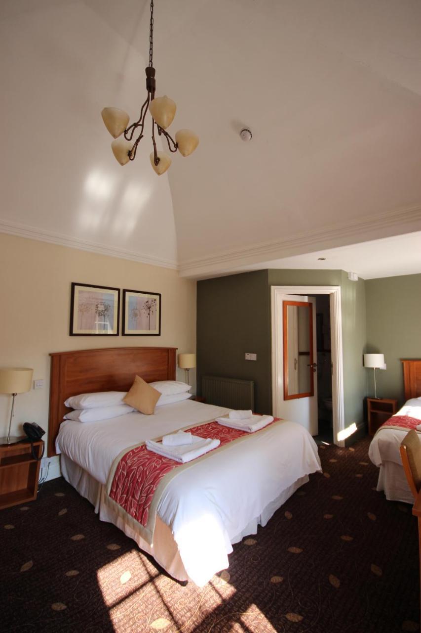 Plas Derwen Hotel Abergavenny Eksteriør billede